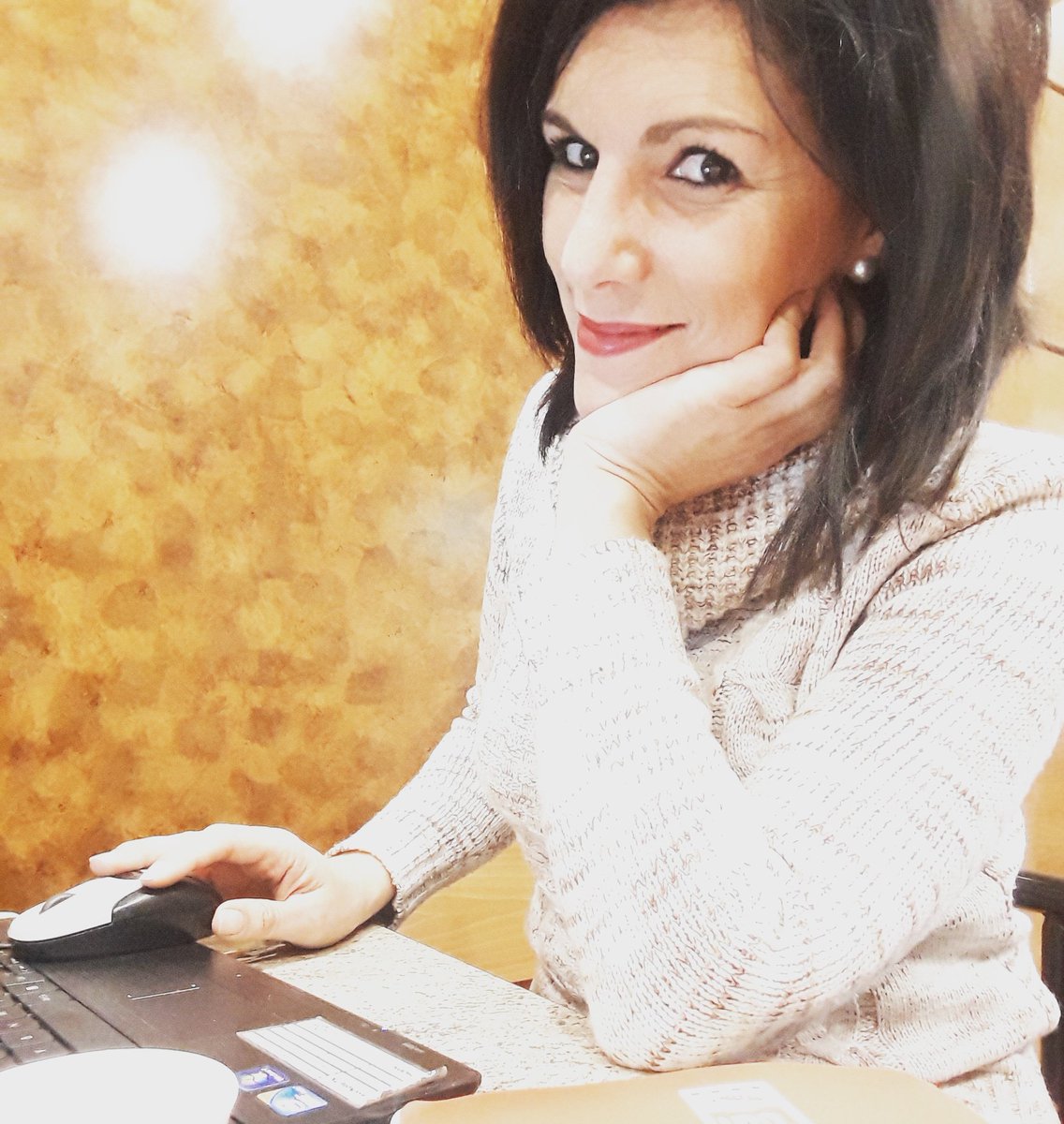 marmarvazquez's tweet photo. Vinga... dilluns #nonstop! Ara a començar la 3a reunió del dia: #assessoramenttecnic #negociacioacollectiva #igualtat #25N #formacio #reunioexecutivamensual #fullderuta #finaldany 🚨⚠️🚨⚠️🚨⚠️🚨⚠️🚨⚠️🚨⚠️🚨
#somdrets #somlluita #somugt https://t.co/fKaph09862