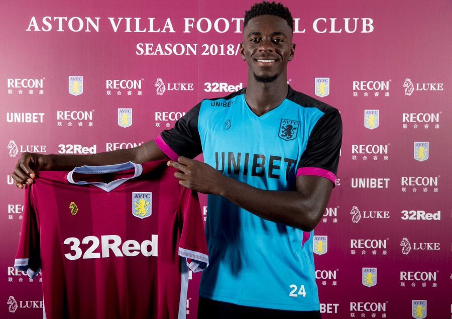 AVFCchats's tweet photo. @AVFCchats October Player Of The Month!
The winner is...
Axel Tuanzebe 👑
Using #AVFCchatsPlayerRatings Tuanzebe has won POTM getting 34 points from a possible 50! #avfc #mufc #axelent https://t.co/SalJEVmcdl