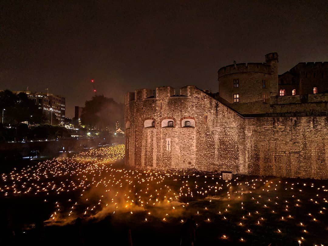 Beyond the Deepening Shadow. Every evening this week, the Tower of London moat will be filled with flickering flames, as part of installation commemorating the centenary of the end of the First World War. ow.ly/a9uJ30mvem6 #TowerRemembers