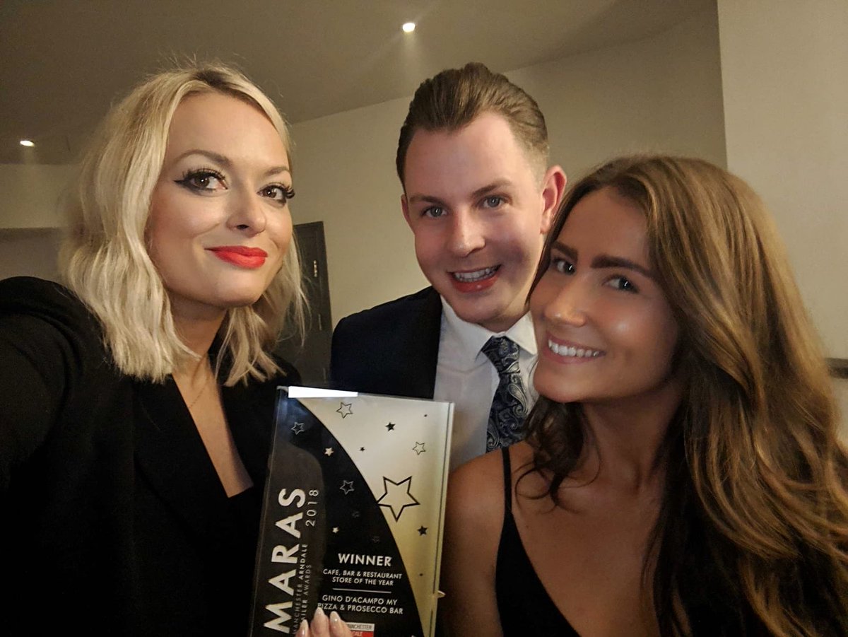 ginorestaurants's tweet photo. Team Gino at the @manarndale Retailer Awards! Congrats our fantastico My Pizza & Prosecco Bar on winning Cafe, Bar & Restaurant Store of the year 🎉 xxx
#GinoMyPizzaAndProseccoBar #Manchester #MARAS18 https://t.co/rBuAQXd3a2