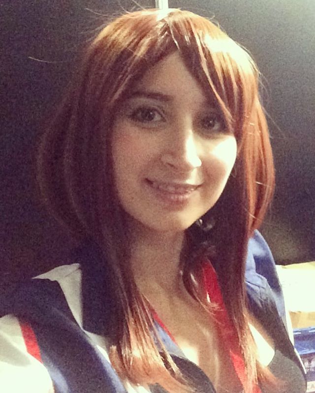 IsilielMoon's tweet photo. Después de un intenso salón subo alguna fotito! Os dejo con mi cosplay de Uraraka❤ lo llevaba el viernes para el cosplay help! #salondelmangabcn #cosplayhelp #bokunoheroacademia #urarakaochako https://t.co/Vex1X8axt5 https://t.co/i3b5zlXpKM
