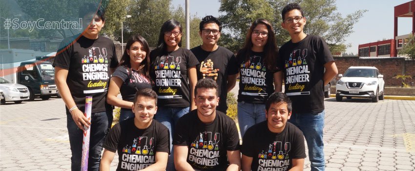 lacentralec's tweet photo. [PORTADA] Club de Periodismo integrado por estudiantes de la Facultad de  Ingeniería Química para retomar la circulación del periódico #ElReactor #SoyCentral https://t.co/4vx5sRiDtq