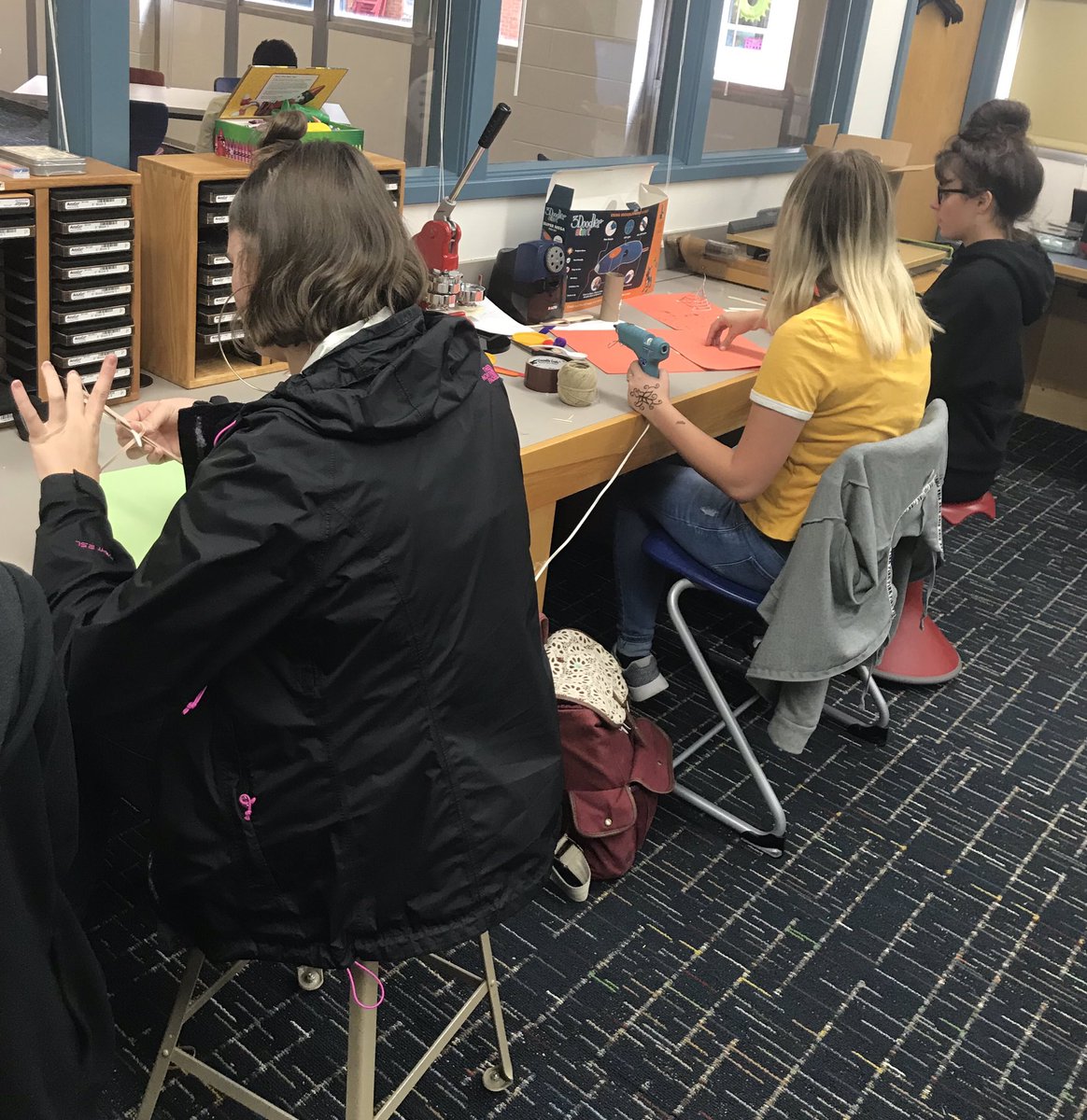 lauren (@loydkhs) on Twitter photo Collaboration Monday! Stepped out of the Learning Lab and stepped into the MakerSpace <a href="/TammyMu77349518/">Tammy Murphy</a> @BetsyJa17038695 <a href="/KempsvilleHSLMC/">KHS Library</a> Collaboration Monday! Stepped out of the Learning Lab and stepped into the MakerSpace <a href="/TammyMu77349518/">Tammy Murphy</a> @BetsyJa17038695 <a href="/KempsvilleHSLMC/">KHS Library</a>