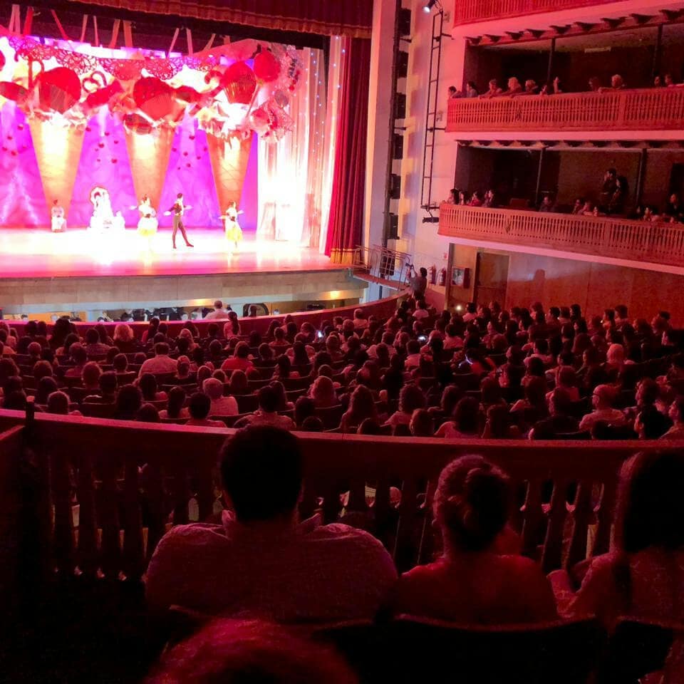 balletcmasu's tweet image. Compartimos algunas instantáneas de lo que vivimos este fin de semana. Muchas gracias a todos por el apoyo y los aplausos que nos llenan de energía y nos alienta a seguir preparándonos siempre para ofrecer lo mejor! Hasta la próxima. #ElCascanueces #thenutcraker #ballet #BCMM