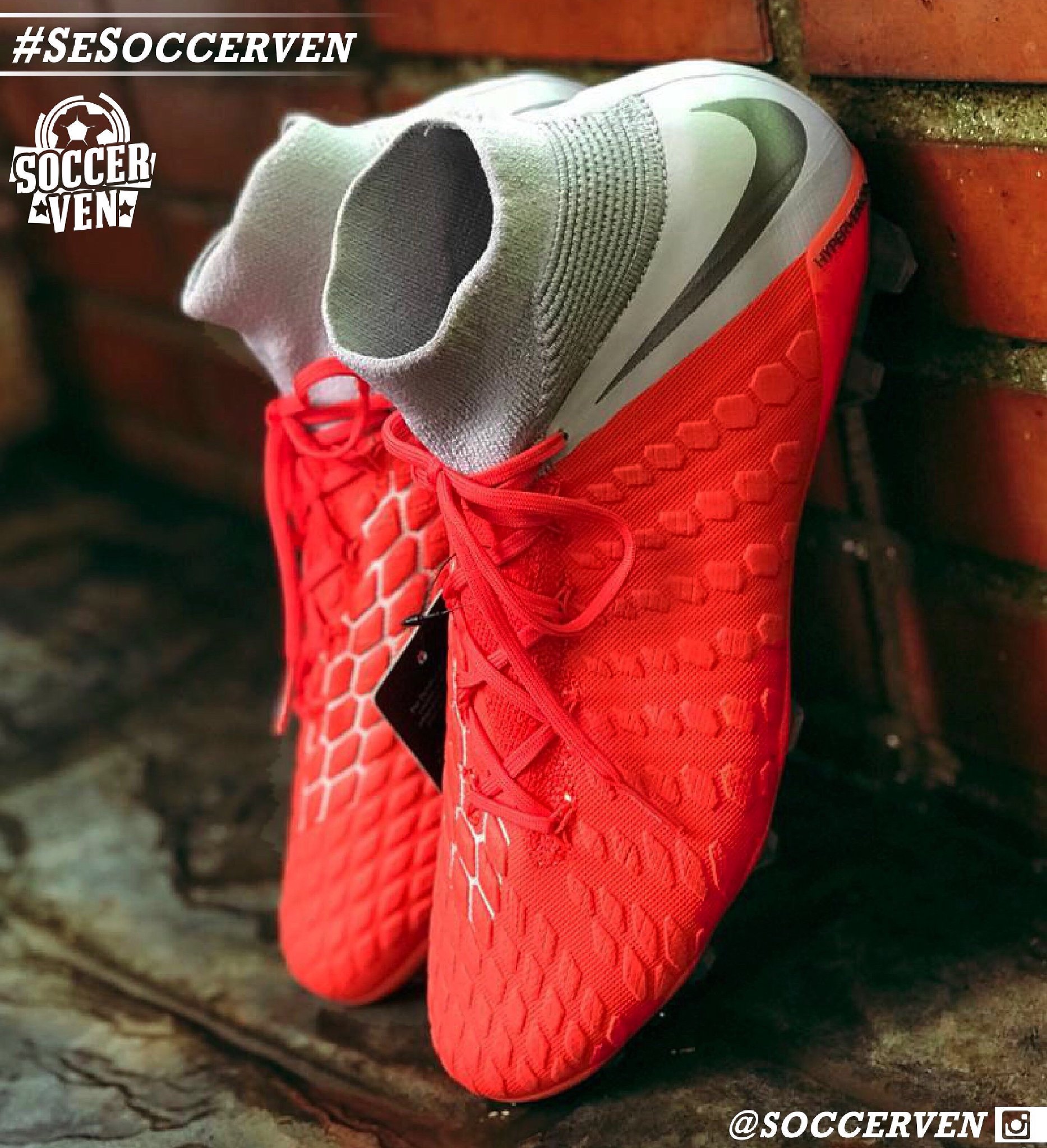 SOLOVENEX - OFICIAL Twitter पर: "#PUBLICIDAD Nike Hypervenom: calzado diseñado para futbolistas de alto rendimiento, una carcasa de Flyknit con paneles de foam reactivos que fortalecen el golpeo de
