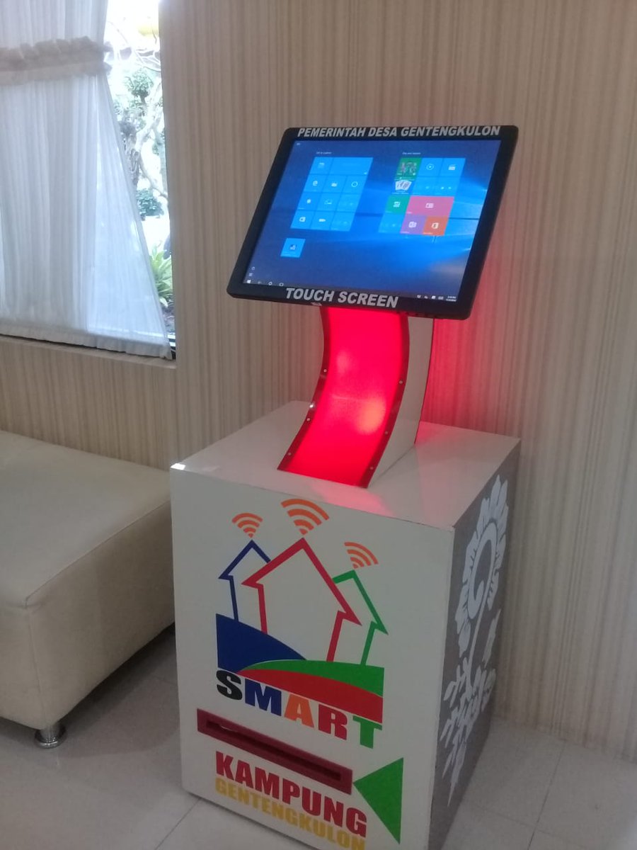 firmansanyoto's tweet image. “SIMAS MANDIRI (SIsteM pelAyanan maSyarakat MelAyani senDIRI)” Layanan Self Service 27 Macam Layanan di Desa Gentengkulon @kecgenteng “Menjadikan Masyarakat lebih pintar gunakan IT dan Bisa memilih layanan dengan keinginan dan kebutuhannya sendiri”
@AzwarAnas_A3 @ChoirilYudaw