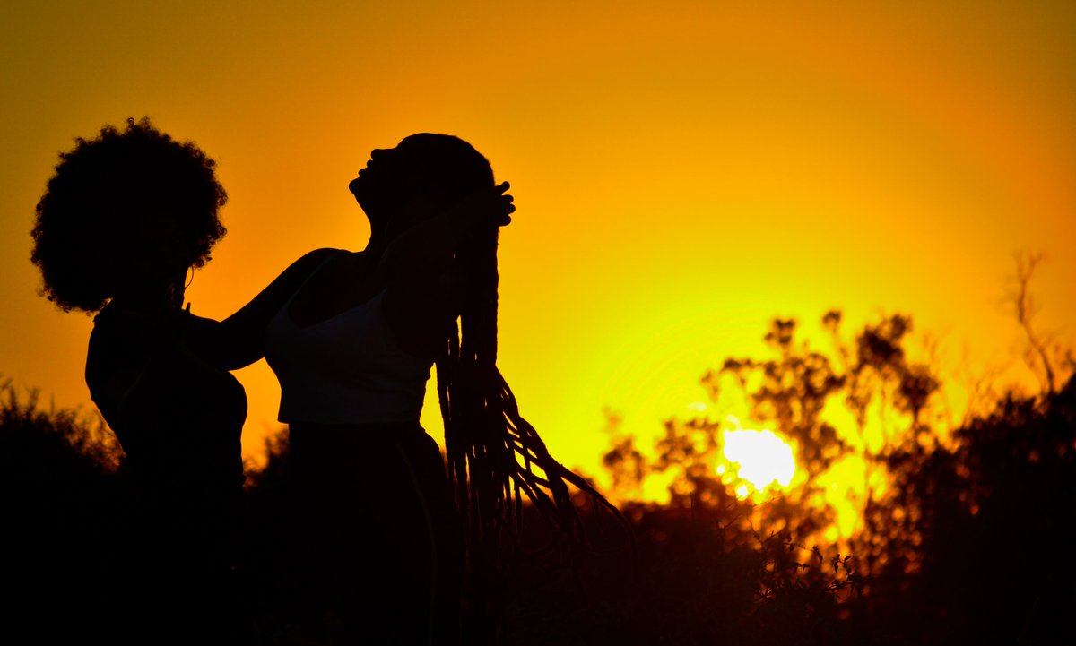 siyamnisi_photo's tweet photo. Black Girl Magic 2
#siyamnisiphotography #photographyislife #sunset #sun #beauty #beyondtheeye #art #artistry #nikon #nikonphotography #girls https://t.co/8ZN6P6ldrM