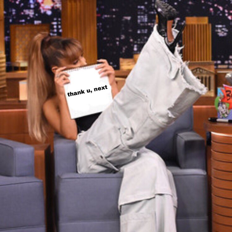 spreadloveari's tweet photo. @ArianaGrande https://t.co/VccMkeeMOt