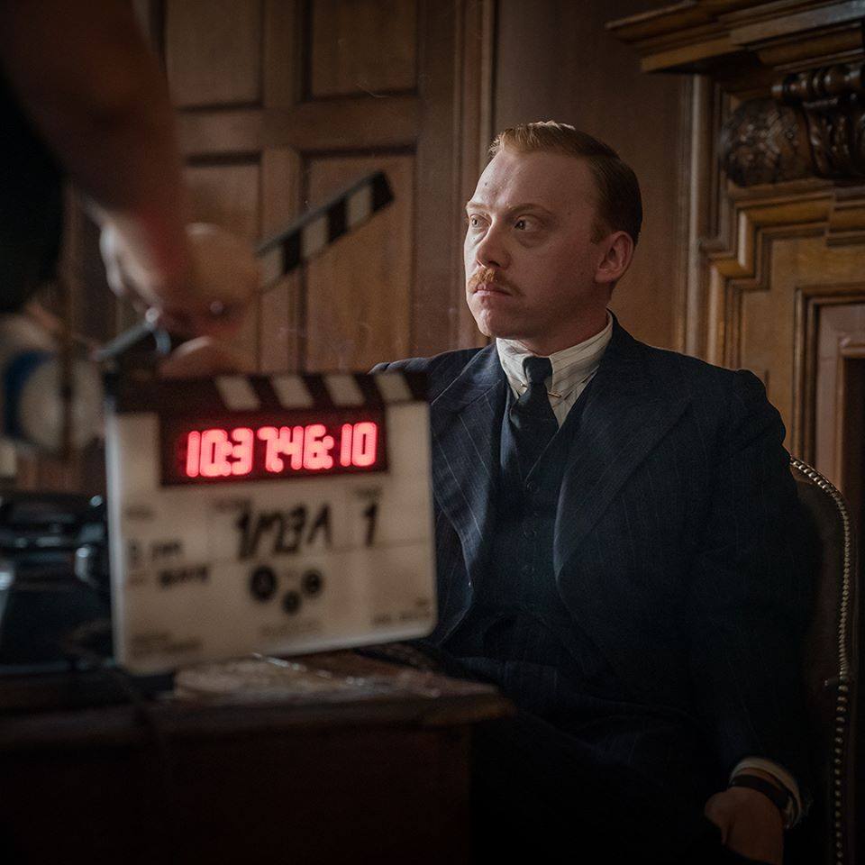 GrintersFamily's tweet photo. #NEW: Rupert Grint on the set of  ‘The ABC Murders’ (2018) https://t.co/2734rPcJx2