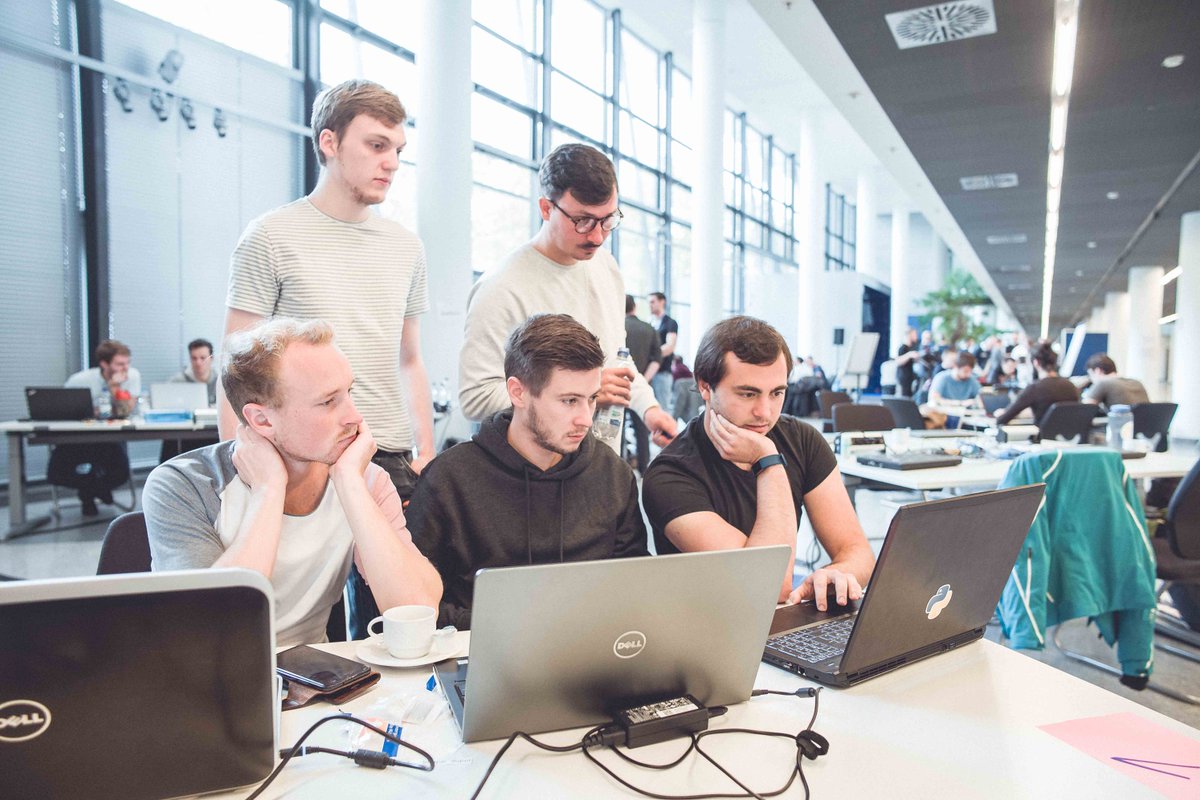 EnBW's tweet photo. 54 HackerInnen haben ein Ziel: Die beste Lösung z.B. für öffentliche Sicherheit, Netzstabilität oder Geschäftsmodelle auf Energiedaten in 24h erarbeiten. Mehr auf: https://t.co/2P2DaphJYm #EnBW24hack #EnBW #Hackathon https://t.co/zrh6I38ldI