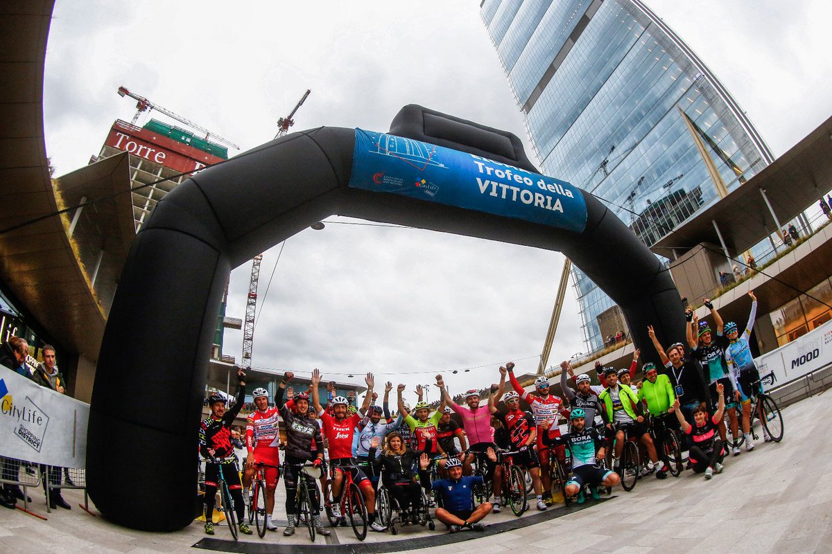 Complimenti al nostro consigliere Daniele #Colli per l'ottima organizzazione del 1° #TrofeoDellaVittoria, andato in scena ieri al #CityLife Shopping District di #Milano, e grazie a tutti i ragazzi e le ragazze che hanno pedalato per la #MarinaRomoliOnlus! marinaromolionlus.org/eventi/trofeo-…