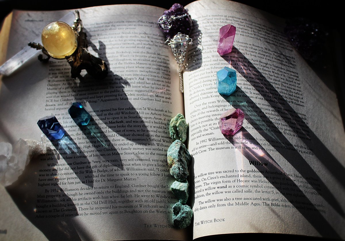 spiritual_wake's tweet image. Thanks for the kind words! ★★★★★ "Great mystery box! Loved all the items. The soap smells wonderful and the wooden plaque is beautiful. I will definitely shop here again. Than you!" WENDY Y. etsy.me/2AN2bAE #etsy #witchbox #pagan #mystery #witch