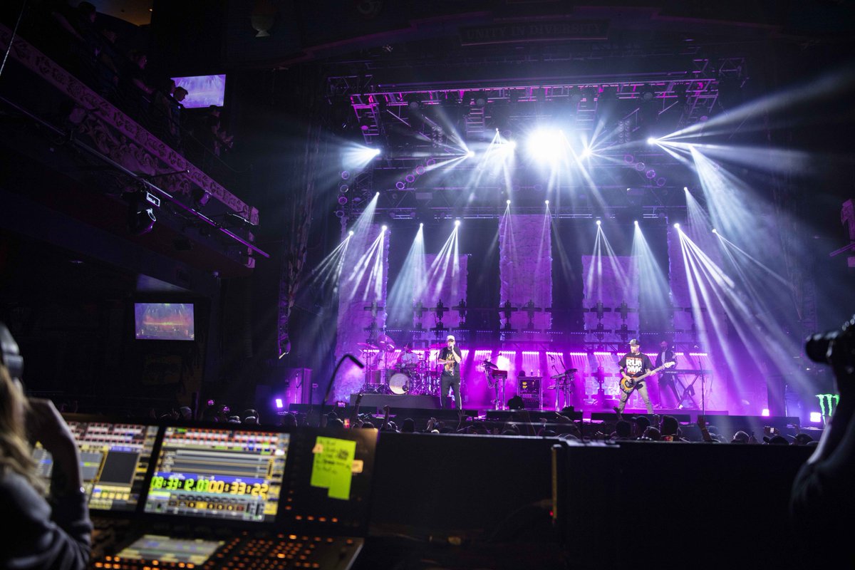 4Wall's tweet image. A few shots from last week&apos;s @mikeshinoda show at the @HOBLasVegas accompanied with a Céline Royer lighting design. We’ll have a story about her lighting design for the #PostTraumaticTour ready soon. #4Wall #4WallNashville