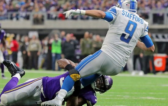 10 sacks😱

The Minnesota Vikings have set a new franchise record in the NFL.

Watch👉bbc.in/2DnckXi