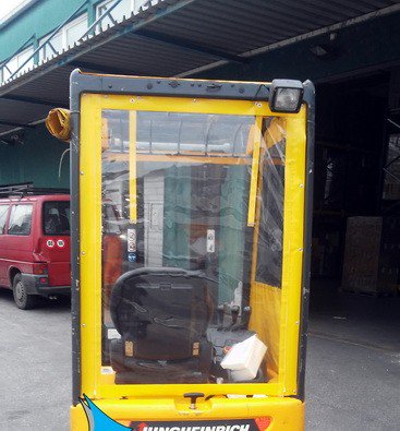 TendeBeograd's tweet photo. Zimske cirade pokrivke za bazene. #Cirade za kamione. Od visokokvalitetnih PVC materijala sa pratećom opremom.@TendeBeograd https://t.co/TJfvHlHRJu