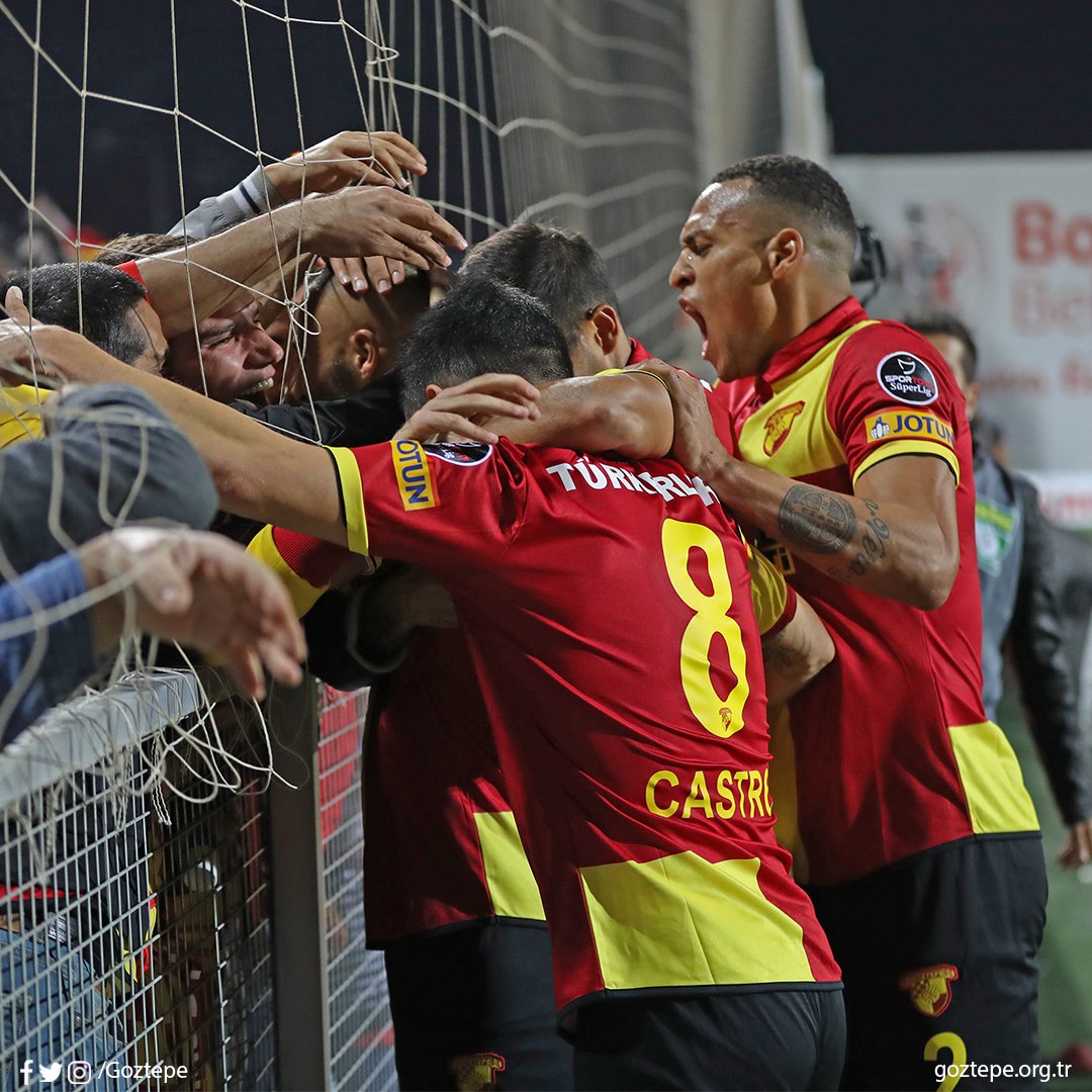 Göztepe Spor Kulübü (@Goztepe) on Twitter photo 05/11/2018 19:45:22 Golün ardından bizim takım🤜🤛 #HaydiBastırŞanlıGöztepe Golün ardından bizim takım🤜🤛 #HaydiBastırŞanlıGöztepe