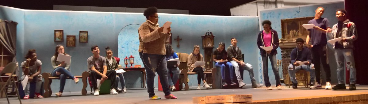 TupeloHSTheatre's tweet image. Rain or shine Theatre I is hard at work! #classplay