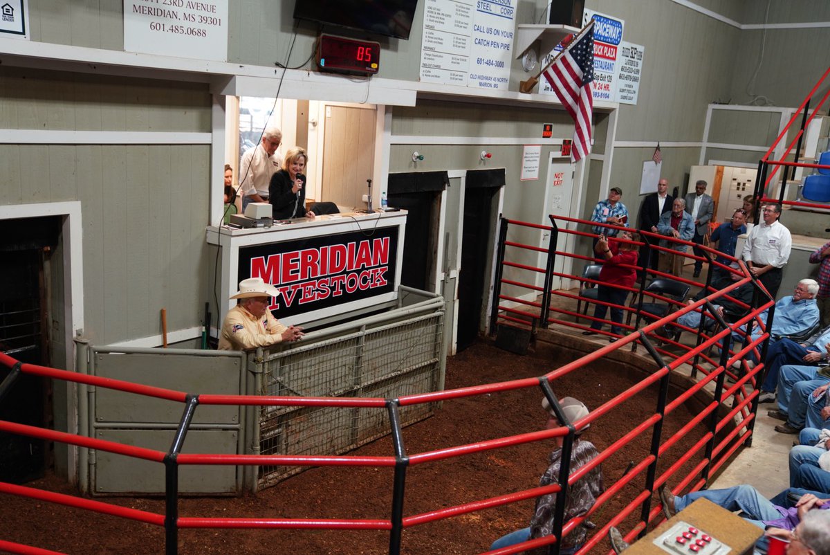 Loved our stop at the Meridian Stockyard and meeting our supporters! <a href="/PhilBryantMS/">Phil Bryant</a> <a href="/GreggHarper/">Gregg Harper</a> #MSSen