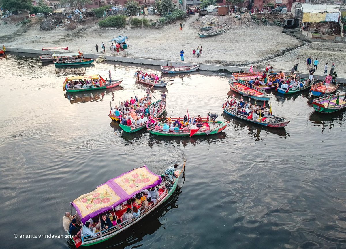 swamindradyumna's tweet photo. As a part of our #Kartik #parikrama, we took a beautiful #boat ride on the #Yamuna to #Durvasa Munis’ ashram in Pani Gaon in #Vraja. It was a wonderful #ashram with a scenic surrounding where Durvasa Muni had performed #austerities. https://t.co/PUxmssDABK