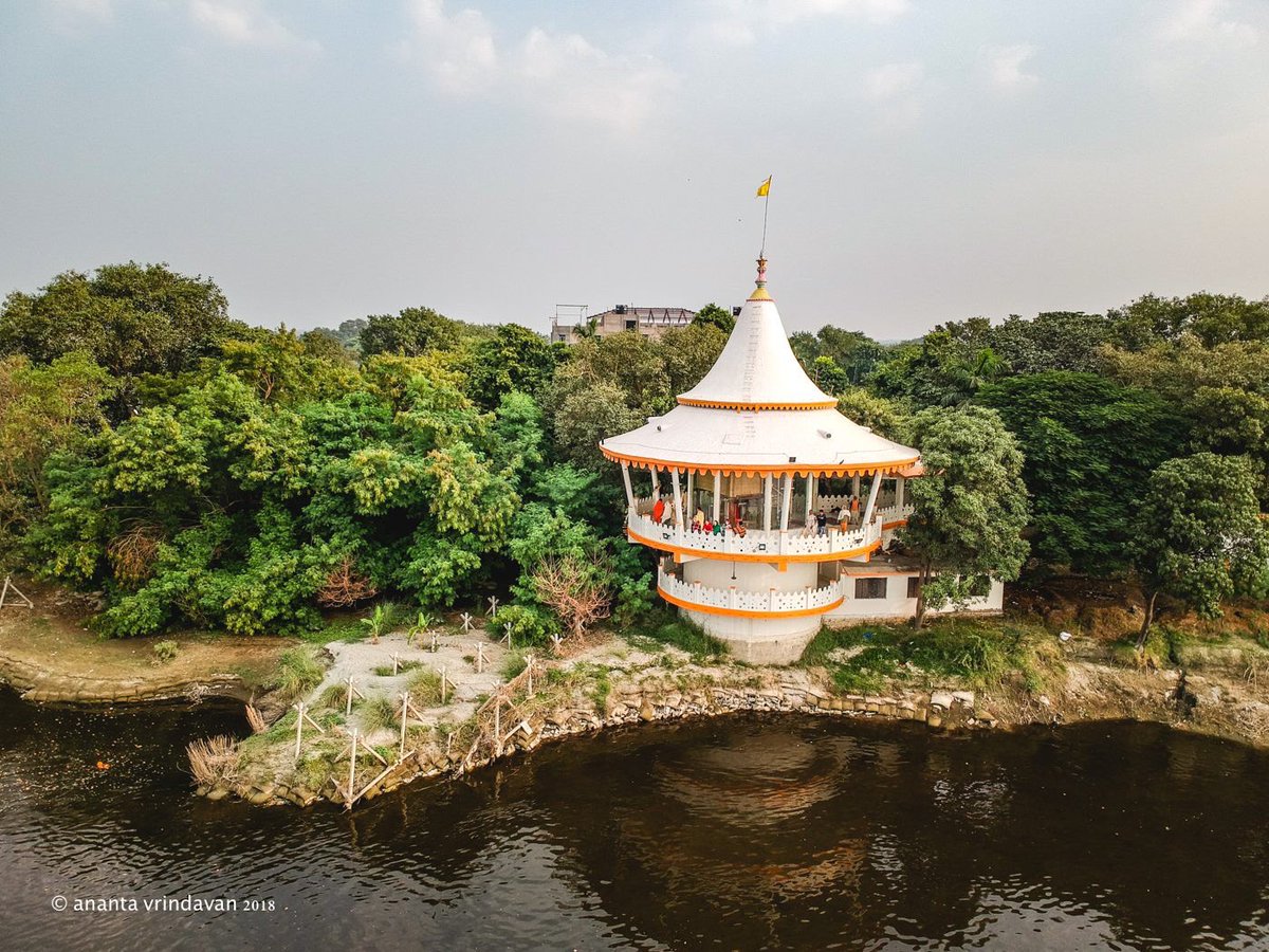 swamindradyumna's tweet photo. As a part of our #Kartik #parikrama, we took a beautiful #boat ride on the #Yamuna to #Durvasa Munis’ ashram in Pani Gaon in #Vraja. It was a wonderful #ashram with a scenic surrounding where Durvasa Muni had performed #austerities. https://t.co/PUxmssDABK