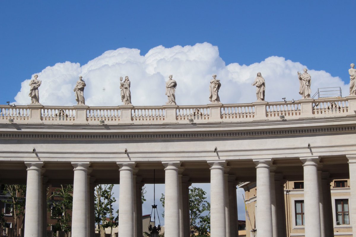 #CittaDelVaticano #Roma 🇮🇹 

#Rome #Vaticano #italy #Italia #Lazio #photography #CittaEterna #ilovephotography #StreetPhotography #ViaggiareinItalia #travel #TravelMemories #ScorciRomani #Scorcio @Roma