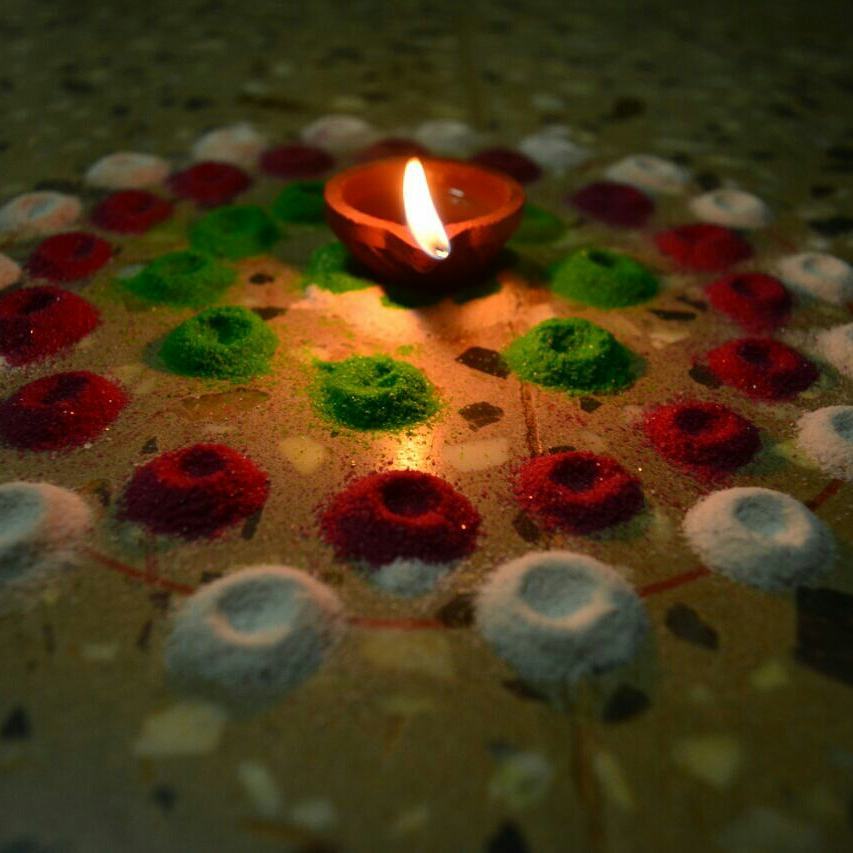 pavangaulkar14's tweet image. Diwali decorations at my home

#DiwaliContest
#PengEssentialsDiwaliContest
@Peng_Essentials 

Join
@witty_vishal 
@mysterioussu 
@prachimana 
@Sanjiv_34 
@Sagar14Naik 
@CAmbulkar