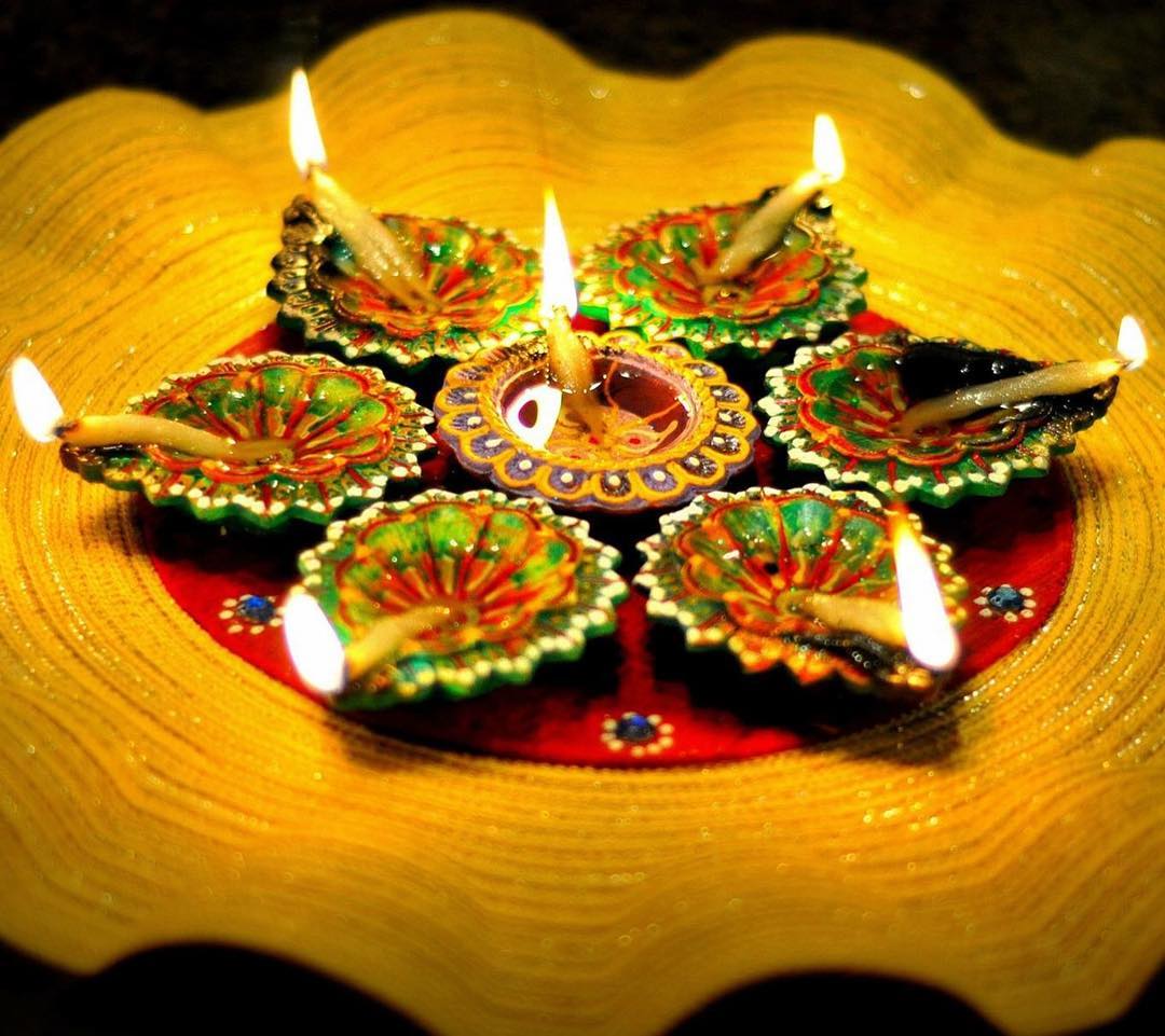 pavangaulkar14's tweet image. Diwali decorations at my home

#DiwaliContest
#PengEssentialsDiwaliContest
@Peng_Essentials 

Join
@witty_vishal 
@mysterioussu 
@prachimana 
@Sanjiv_34 
@Sagar14Naik 
@CAmbulkar