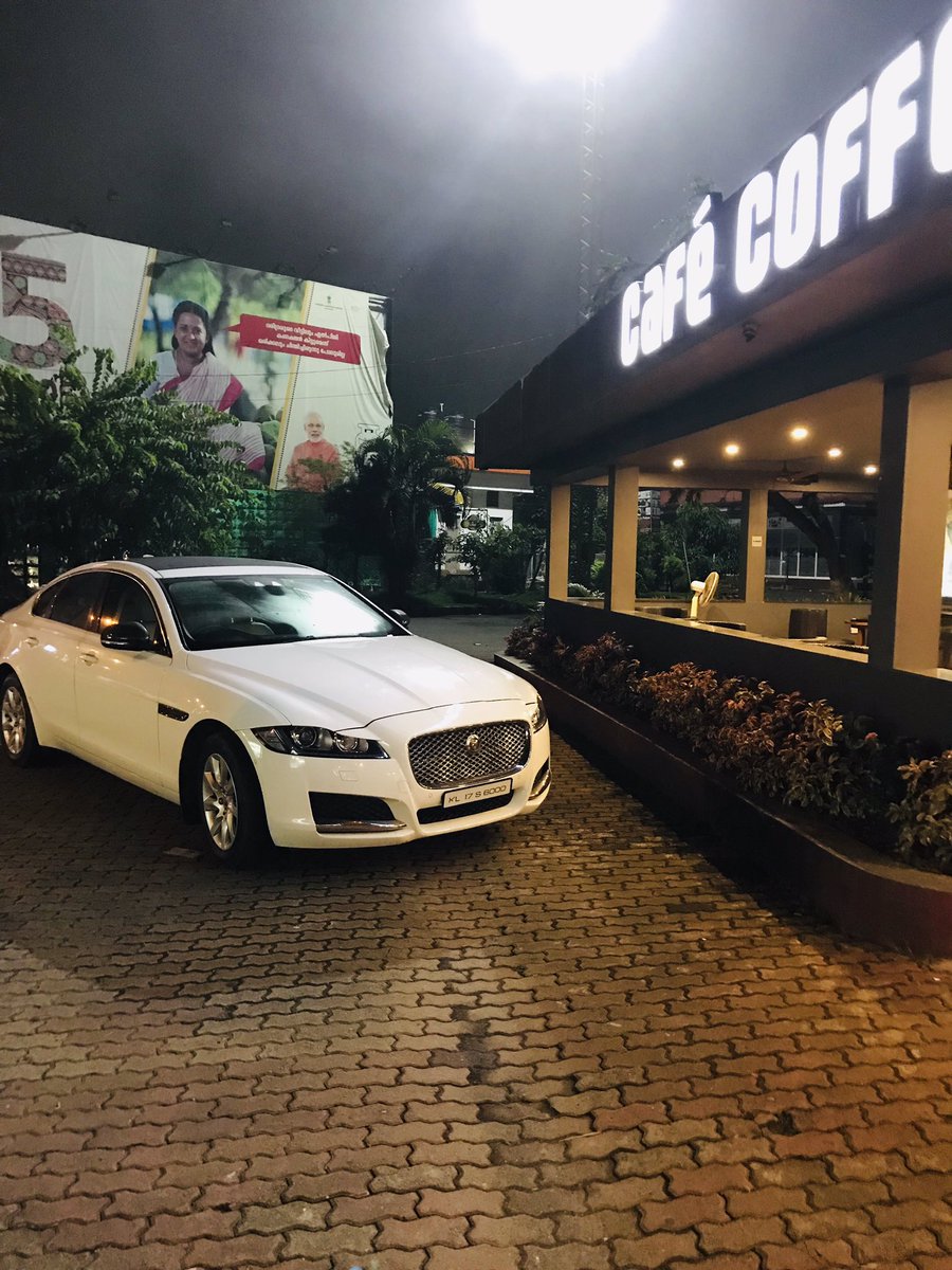 Ajith_offl4's tweet photo. I��m very out of style or I should say I have my own style 😎 .....#Jaguar #jaguarxf #nightlife #cafe https://t.co/I1pYIHdNh6
