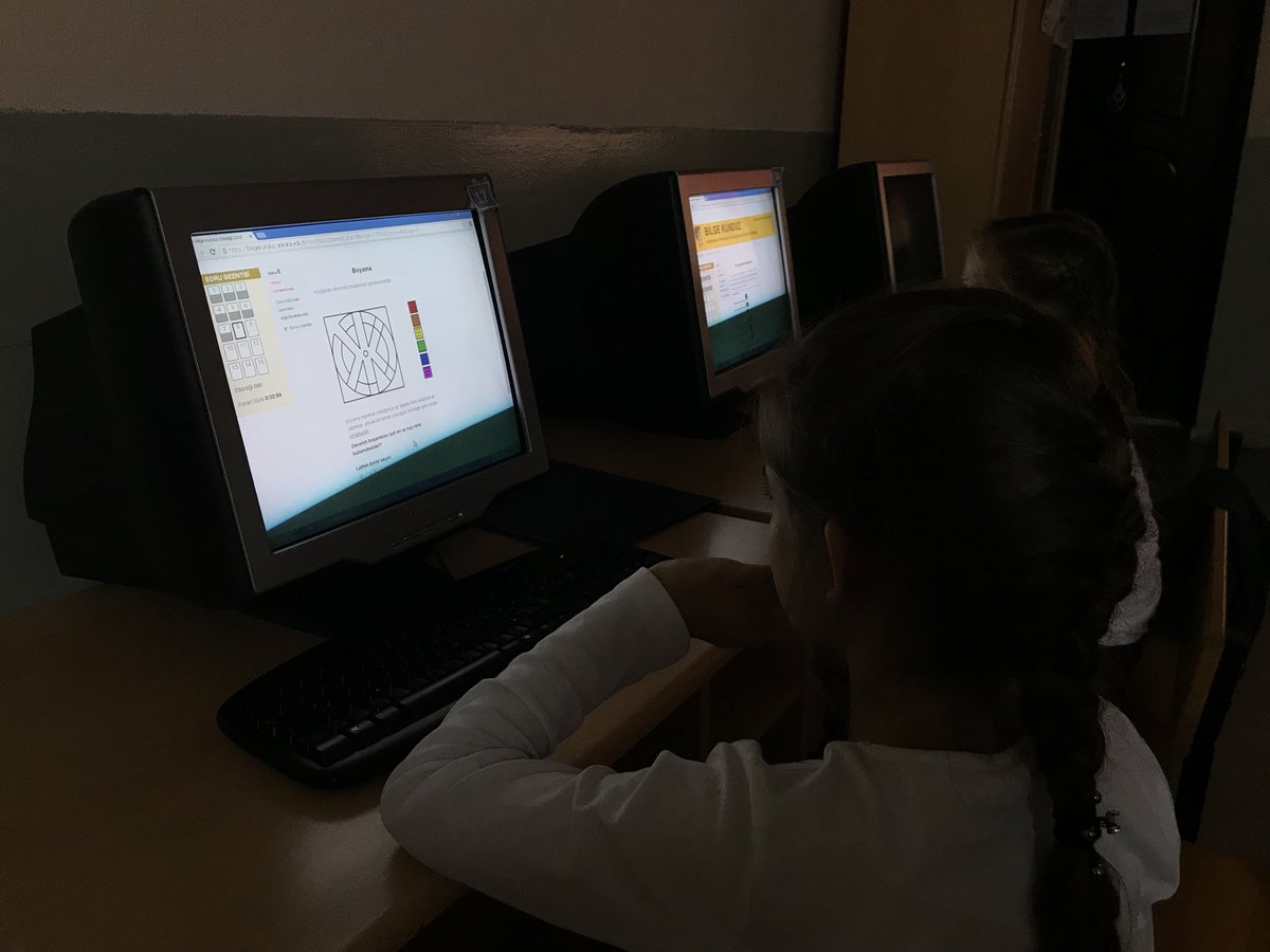 demetkaplanmert's tweet photo. Evren Paşa Ortaokulu’nda BilgeKunduz Haftası başladı!! @bilgekunduzorg @FilizKalelioglu @KodlaMugla @KodlaMarmaris https://t.co/SxlkRnlZol
