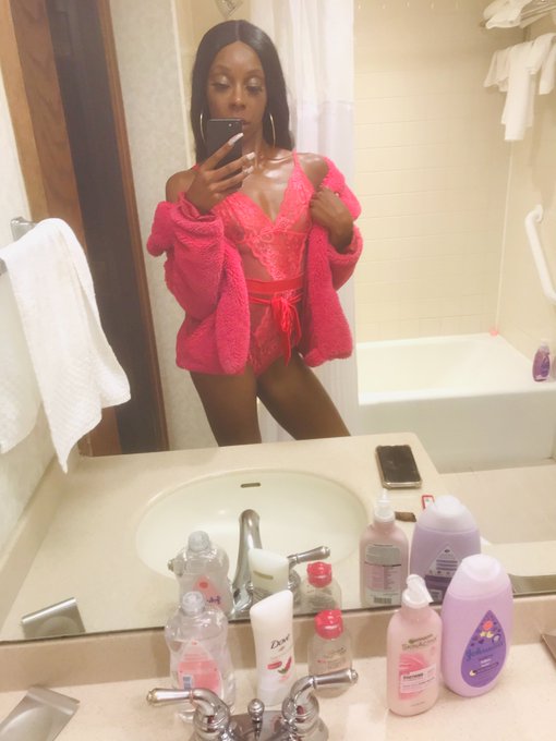 The one and ONLY PINK DEVIL PRINCESS! https://t.co/CRKTvityLY<a href="/tag/picstore"class="tags"><span>#picstore</span></a>