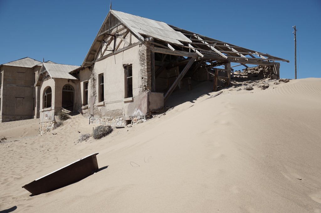 kangarootour's tweet photo. Nach der Besichtigung der aufgegebenen Siedlung Kolmannskuppe, welche anfangs nur als Diamantsucher-Camp gedacht war, ging es weiter nach Lüderitz. #Kolmannskuppe, #Luederitz #Namibia https://t.co/san3VVrvcq