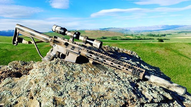 JSilkstone's tweet photo. Big boys toys! #failzero
#bootleginc
#aeroprecision
#swarovskioptik
#oceaniadefence
#armaworx
#nzar15 https://t.co/swypV4X54W
