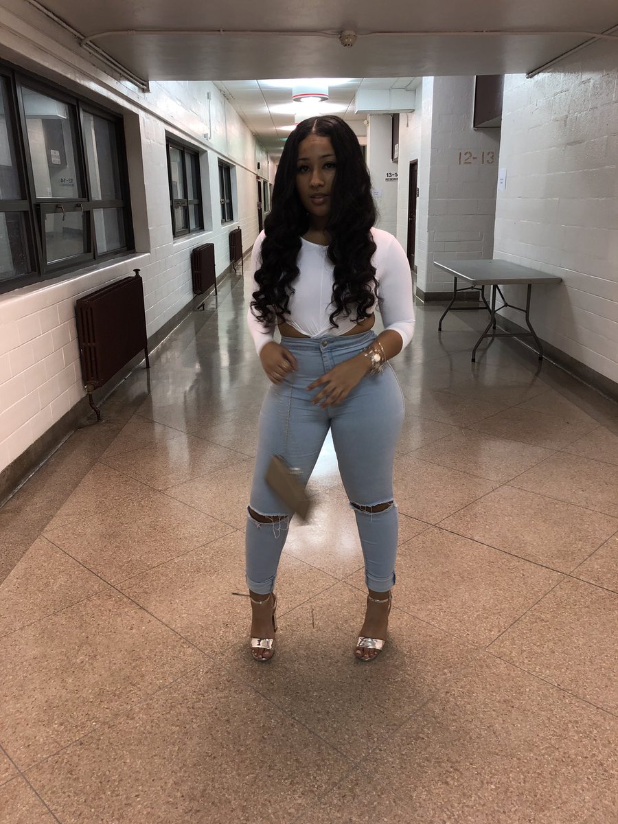 naze_xoxox's tweet photo. just wanna be ya favorite 🥰 https://t.co/1p6hik8LlL
