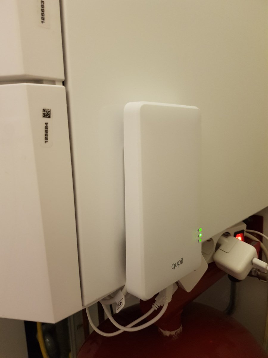 Samen met <a href="/Arnold_Kolkie/">Arnold Kolkman</a> een Wemos en de Adam van <a href="/Plugwise/">Plugwise</a> aangebracht op een <a href="/remeha/">Remeha</a> warmtepomp om alles te monitoren.