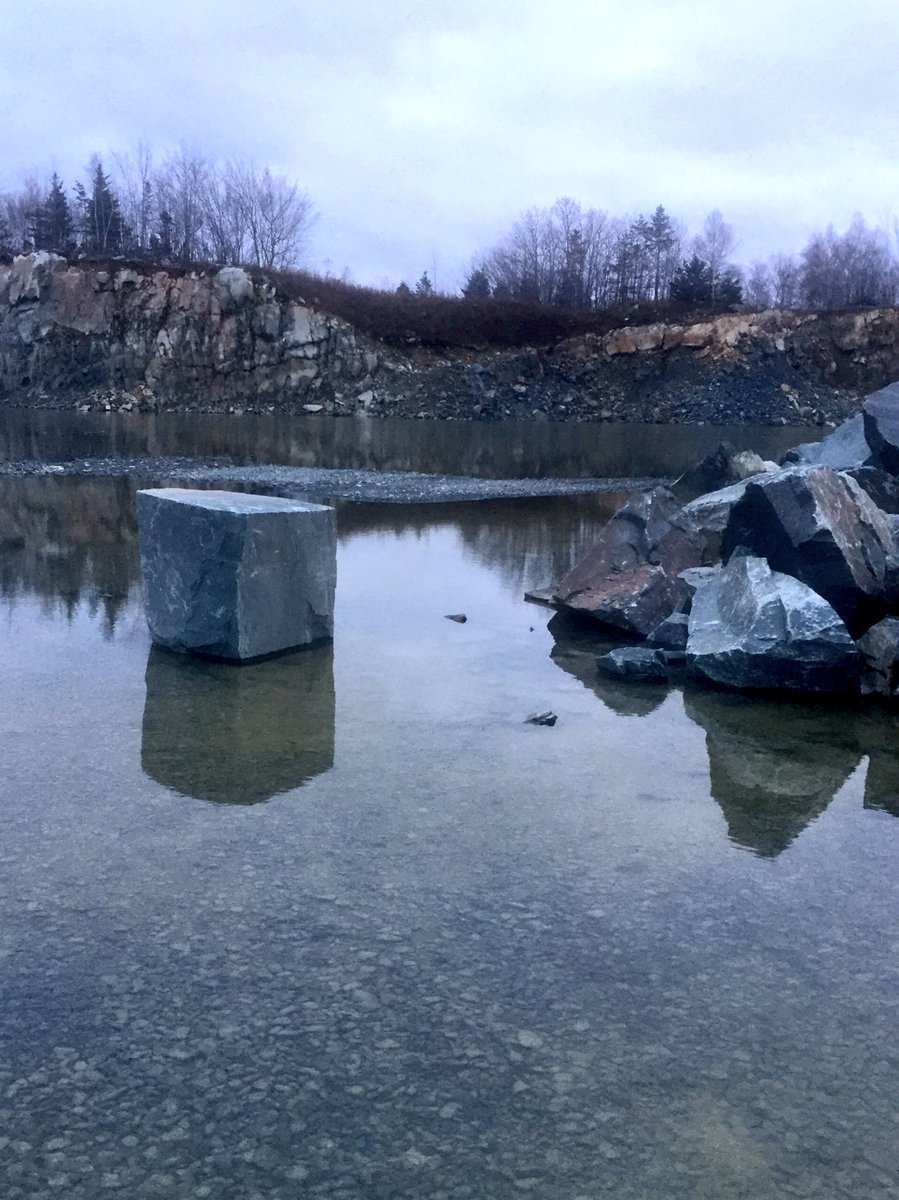 ConradBros's tweet photo. Interesting how natural stone acts when explosives are used. Near perfect Ashlar.  @MiningNS @Construction_NS @Dalnews @NSDNR https://t.co/R1rpxh5CHz