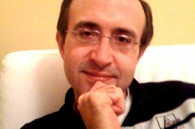 GenPauloChagas's tweet photo. A prova do ENEM é para avaliar conhecimento, não razoabilidade!!!
Reinaldo Azevedo, o exemplo típico do "novo gênio", tentando justificar a presença do "dialeto gay" na prova do ENEM, diz que é preciso ser "razoável" para entender o objetivo da "questão".
Será só isso??? https://t.co/JpuuRw95zp
