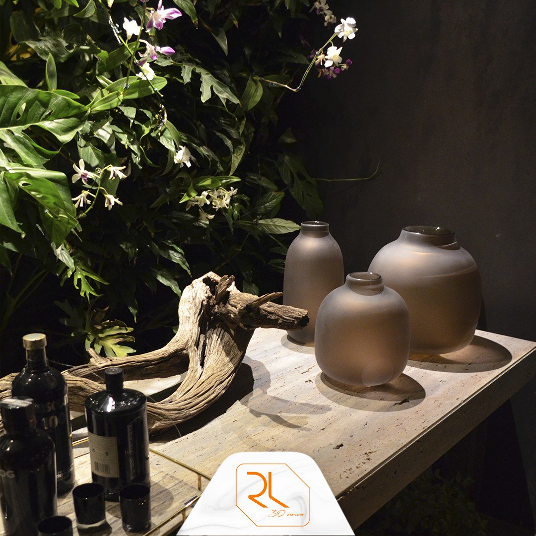 rlmarmore's tweet photo. Projeto belíssimo e ousado da Travertino Silver da #Casacor2018.  🧡👏

Proj... https://t.co/lrgAftUWXI https://t.co/tofT8fQ0HO