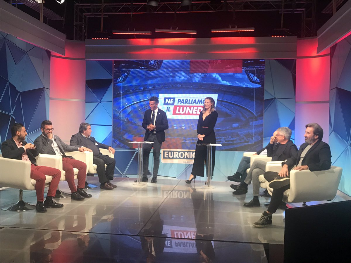 Neparliamoillunedi in diretta e Livestreaming conduce @SilverMele con <a href="/NoemiDeFalco/">Noemi De Falco</a> ospiti in studio <a href="/SasaCaiazza/">Salvatore Caiazza</a> <a href="/IavaroneToni/">Toni Iavarone</a> <a href="/ArturoMinervini/">Arturo Minervini</a> <a href="/carminemartino2/">Carmine Martino</a> #Francescomontervino #AntonioCorbo #forzanapolisempre