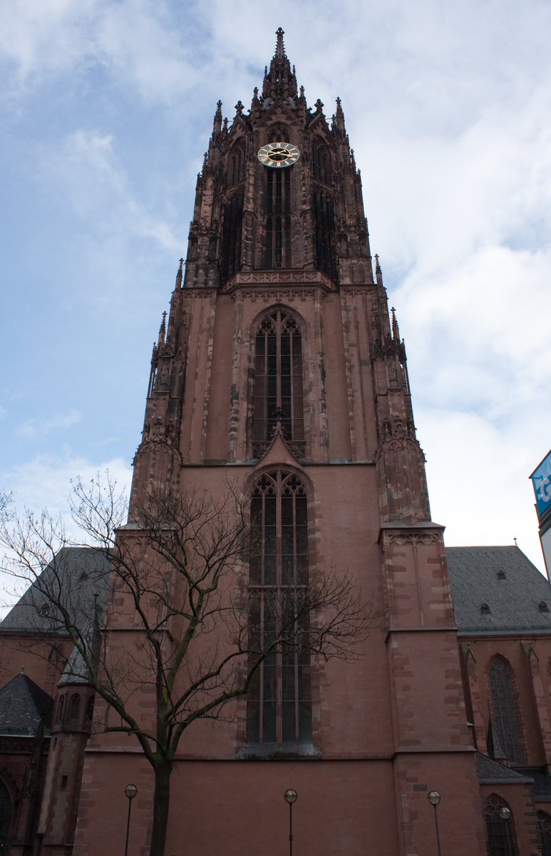 GothicArchitect's tweet photo. Frankfurt Cathedral (German: Frankfurter Dom) is a Roman Catholic Great Church in Frankfurt am Main, Germany. It is 95 metres tall, and was completed in 1550.

It was used as the spot for coronating Holy Roman Emperors and was seen as an icon for German unity in the 19th century https://t.co/n22DgOwp4c