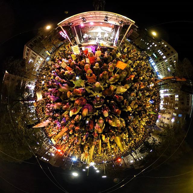 3hundert60's tweet photo. #wehretdenanfängen #LiebestattHass #LichtstattDunkelheit #MünchenLeuchtet #360lightpainting #lightpainting360 #360lp #Lightpainting #ltwby18 #wirsindmehr #lichterkette #maxmonument #münchen #munich #bayern #fckafd #lightpainting4change #lig… https://t.co/h69OCOvEWM https://t.co/1SlWSnujsr
