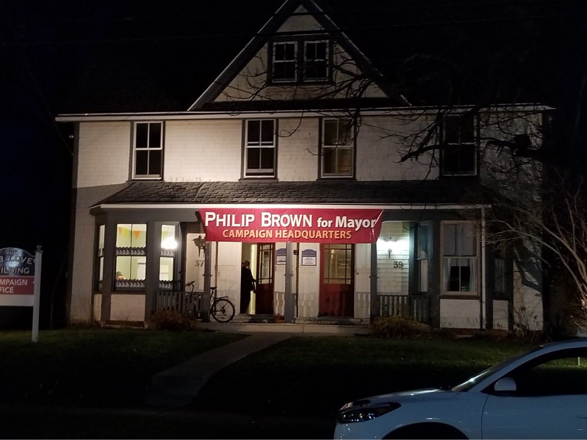stu_neatby's tweet image. Hey folks. I’ll be providing #peimuni2018 updates as they come in from the HQ of Charlottetown mayoral candidate Philip Brown.