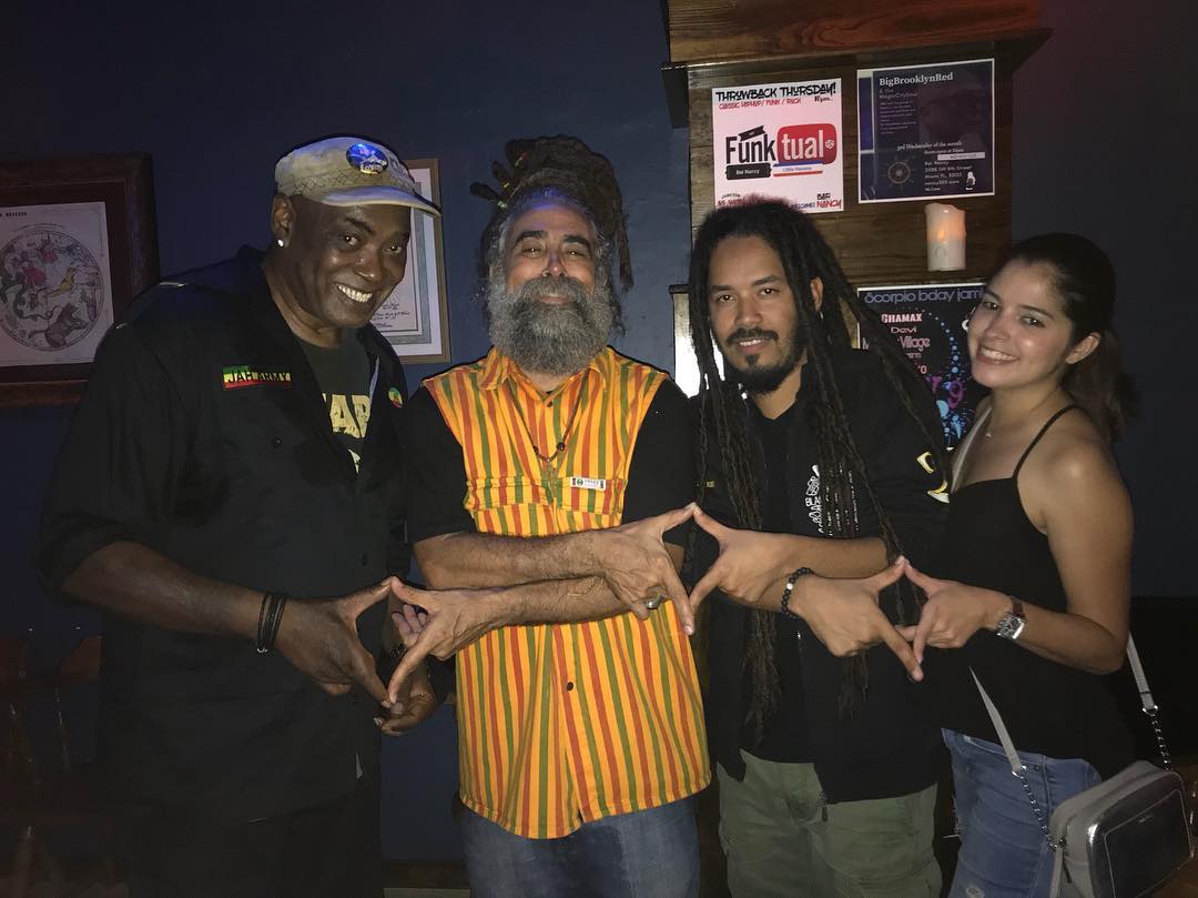 Tomas Diaz (@tomasdiazmusic) on Twitter photo Con mi hermano <a href="/RasJohnnyDread/">Johnny Dread</a> y hermana Joanna Casas #rastafari #TomasDiaz #tomasdiazmusic #rasta #reggae #hermano #hermana Con mi hermano <a href="/RasJohnnyDread/">Johnny Dread</a> y hermana Joanna Casas #rastafari #TomasDiaz #tomasdiazmusic #rasta #reggae #hermano #hermana