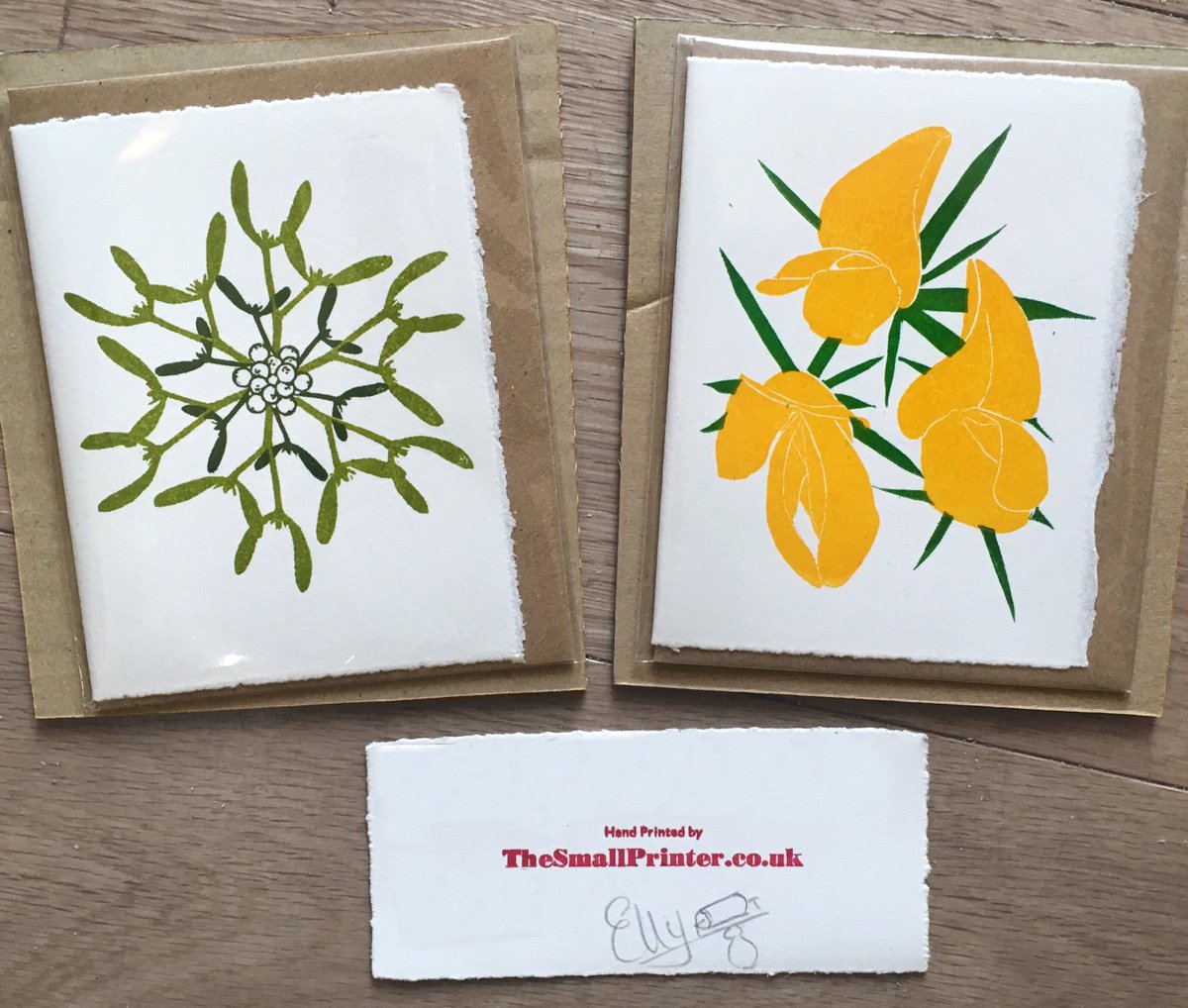 PrinterSmall's tweet image. Another 2 fly the nest…
#feelingFolksy #folksyseller #linocut #printmaker #shopsmall #justacard #mistletoe #furze #gorse 

folksy.com/items/7178437-…