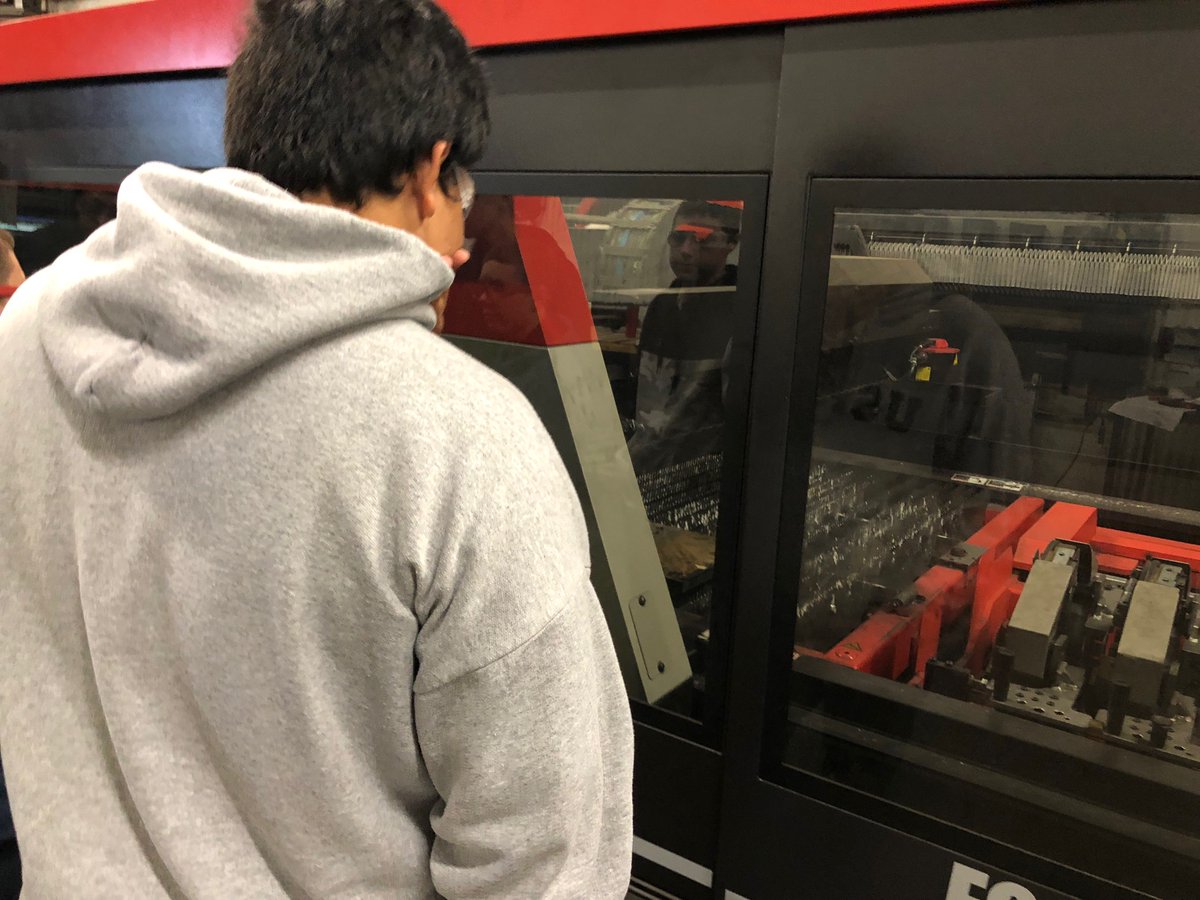SBHSCCC's tweet image. Students learned about making steel and the foundry process, shaping cutting and bending metal into finished products. #ManufacturingJobs @BarlowPride @SBHSleadership
