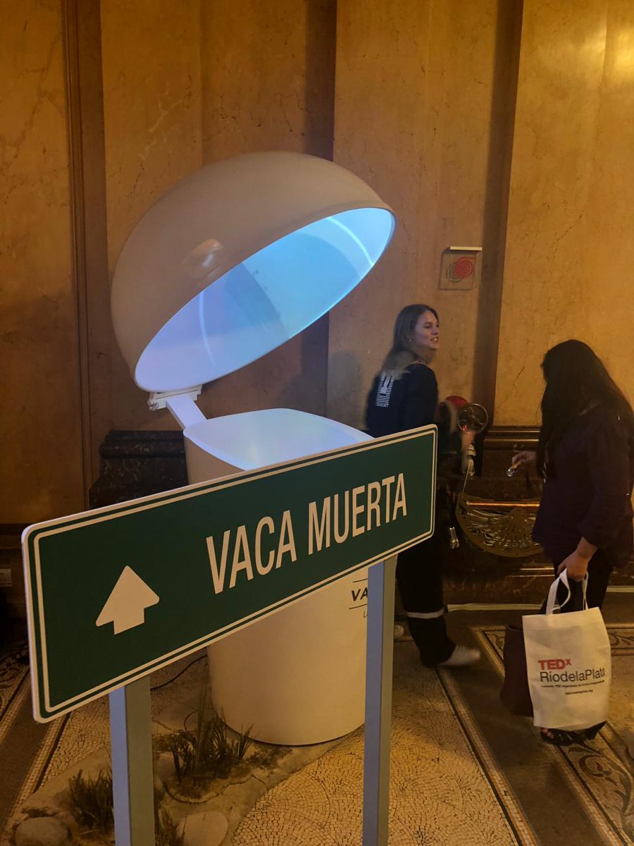 GrupoTechint's tweet image. ¡Estamos en el #TEDxRP con una experiencia de realidad virtual para recorrer Vaca Muerta desde el @TeatroColon! Conocé más sobre el proyecto que estamos desarrollando en Fortín de Piedra: estoesvacamuerta.com