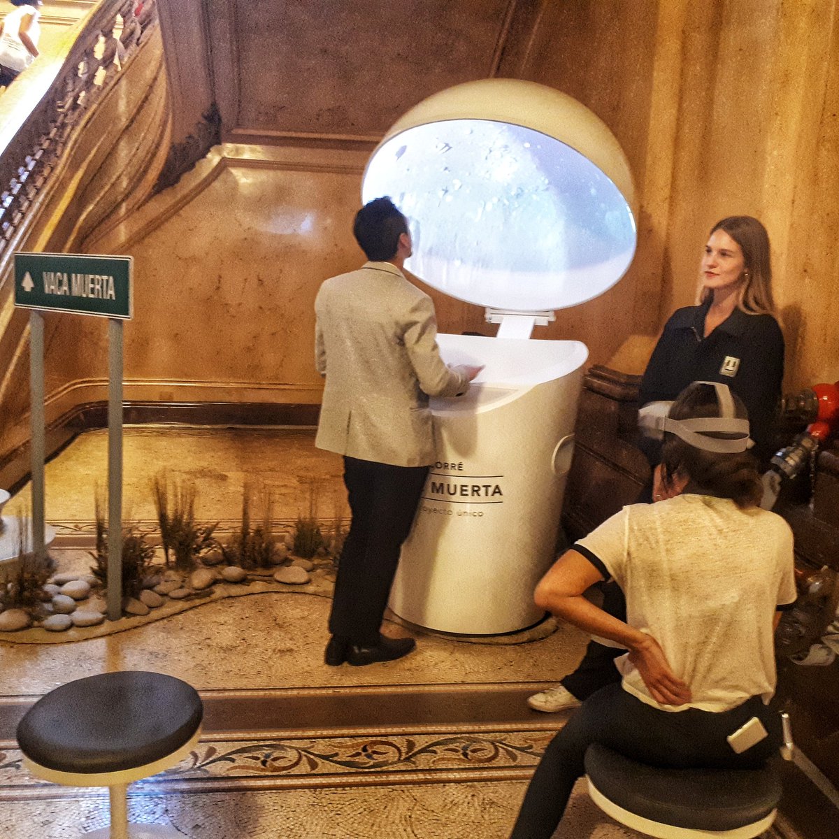 GrupoTechint's tweet image. ¡Estamos en el #TEDxRP con una experiencia de realidad virtual para recorrer Vaca Muerta desde el @TeatroColon! Conocé más sobre el proyecto que estamos desarrollando en Fortín de Piedra: estoesvacamuerta.com