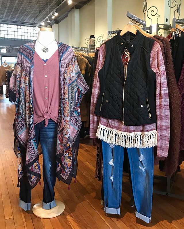 TSouthernCharm's tweet image. Layer up for Fall. 💕 #downtownasheville #avl #layerstyle #boutique #layersyoulllove ift.tt/2QnLtgK