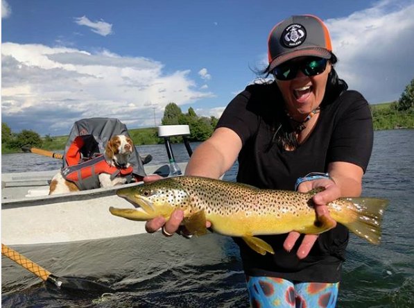 boatsetterfish's tweet photo. Next time you're in Montana, book with @TroutChicks and you're guaranteed to have a blast casting for trout! Book with Shelly Ehmer Fly Fishing here 👉 https://t.co/KaBvf9g8rR 🐟🎣😎 #flyfishing #fishmontana #trout #MissouriRiver #AccessibleAngling #FisherGuiding https://t.co/nCRudPO2Dd