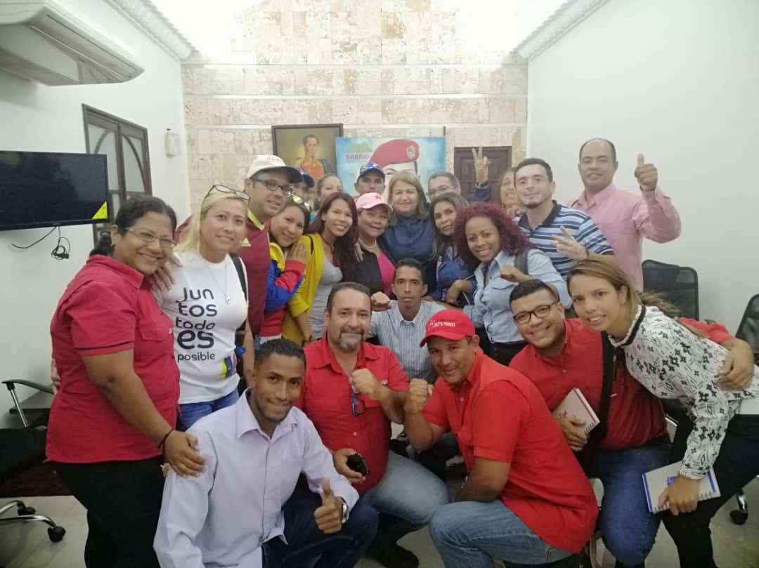 yelitzePSUV_'s tweet photo. #5Nov | A esta hora con los candidatos a concejales elaborando lo que será la agenda de trabajo de estos dos últimos meses del año. https://t.co/oM7nt4jdnG