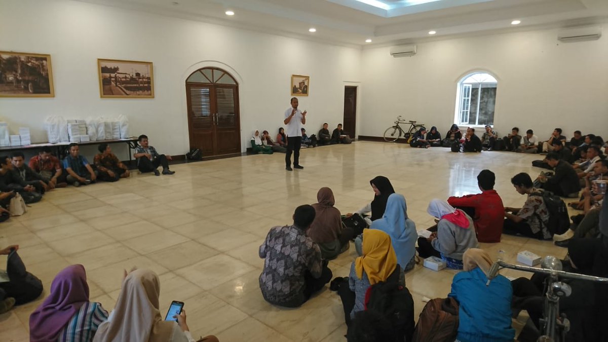 panduwahyuaja's tweet photo. Gladi kotor menuju Bursa Inovasi Desa kab Kebumen tanggal 8 November 2018.. semoga sukses 
#tppiindonesia
#tppijateng
#p3mdkebumen
@den_miftakh @susisllowati @SitiMun14383459 @Bankersoekamti1 @arwanwied @RistantiYulian2 @sabitzia @samsulcastro @Agusmursalin1 https://t.co/VaY21HWpYH